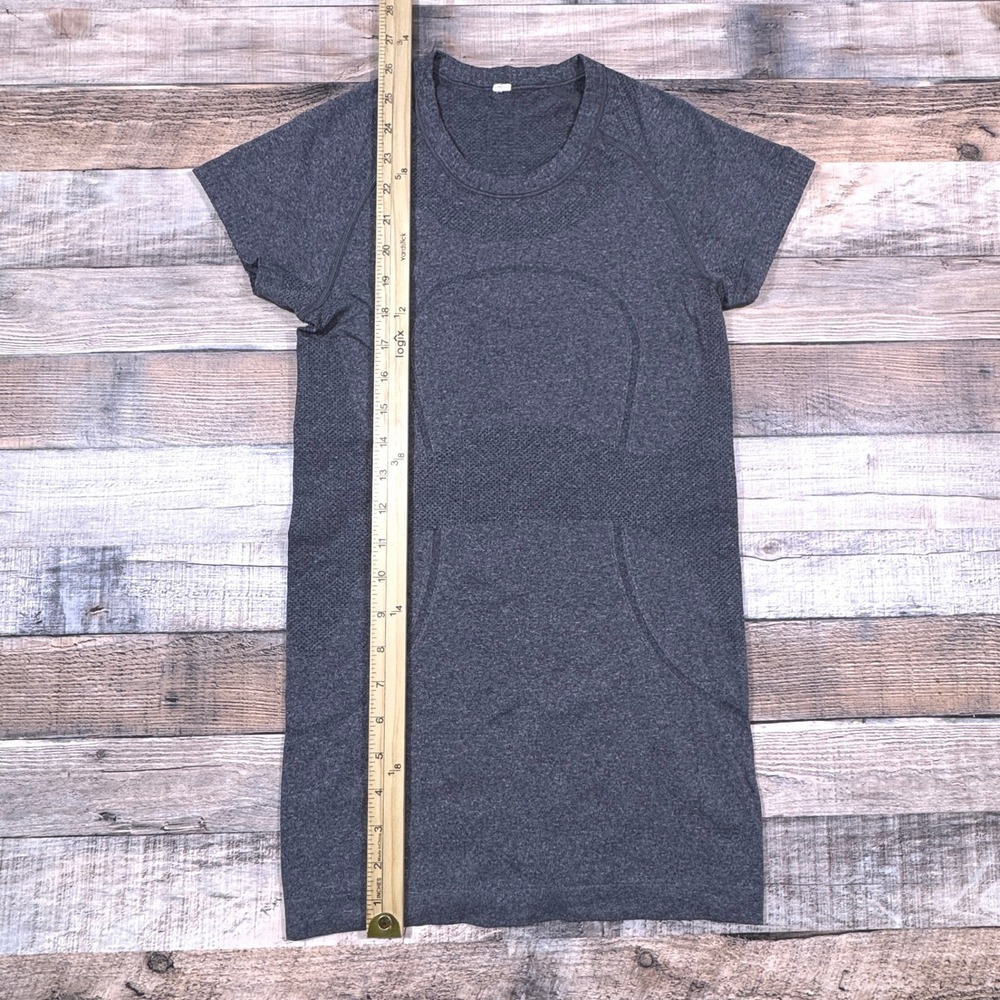 Lululemon Womens Swiftly‎ Tech Short Sleeve Shirt Crew 2.0 Gray Heather Size 4 - Picture 6 of 7